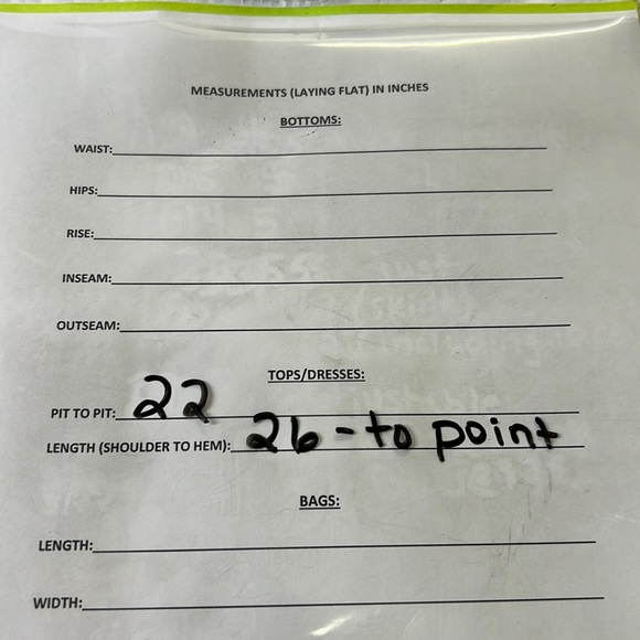 ⭐️🌸Vintage more by lata white embroidered handkerchief hem button front top L - Picture 11 of 12